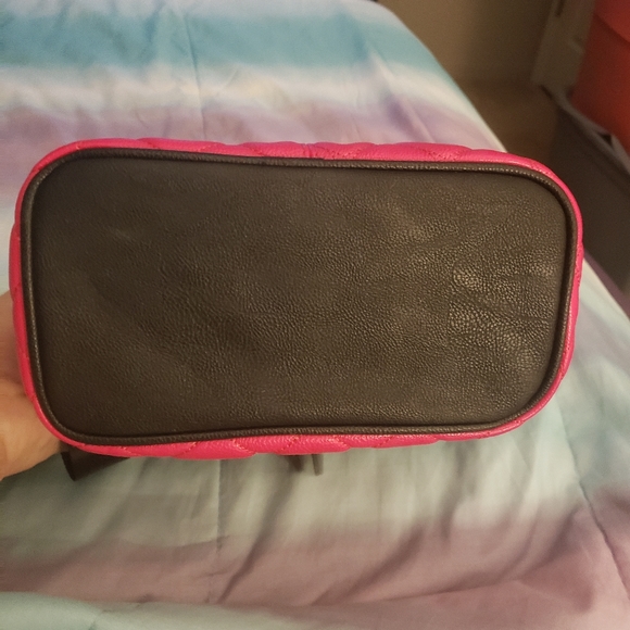 COPY - Betsey Johnson insulated bag - Picture 4 of 4